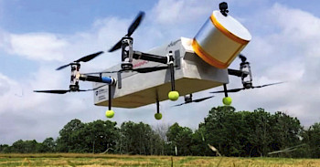 Abb. 1: Gewichtsäquivalentes Modell des Dragonfly im Test auf dem Gelände der Penn State University im Januar 2018.